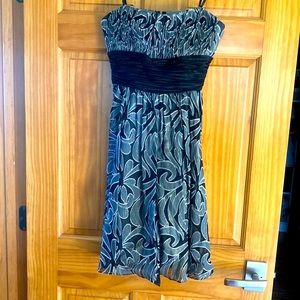 BCBGMAXAZRIA Cocktail Dress size 6